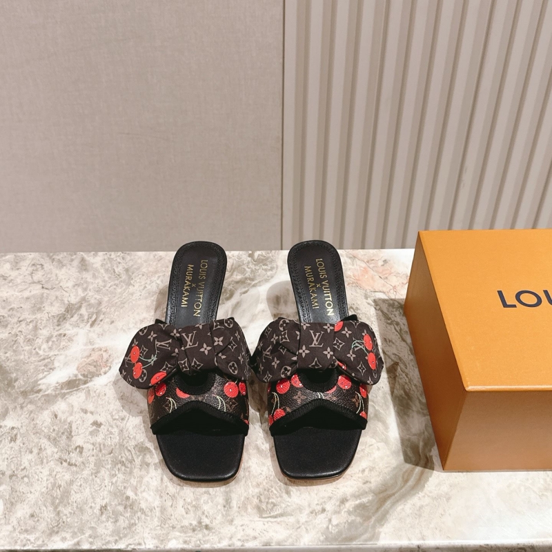 l0vis Vvtt0n slippers